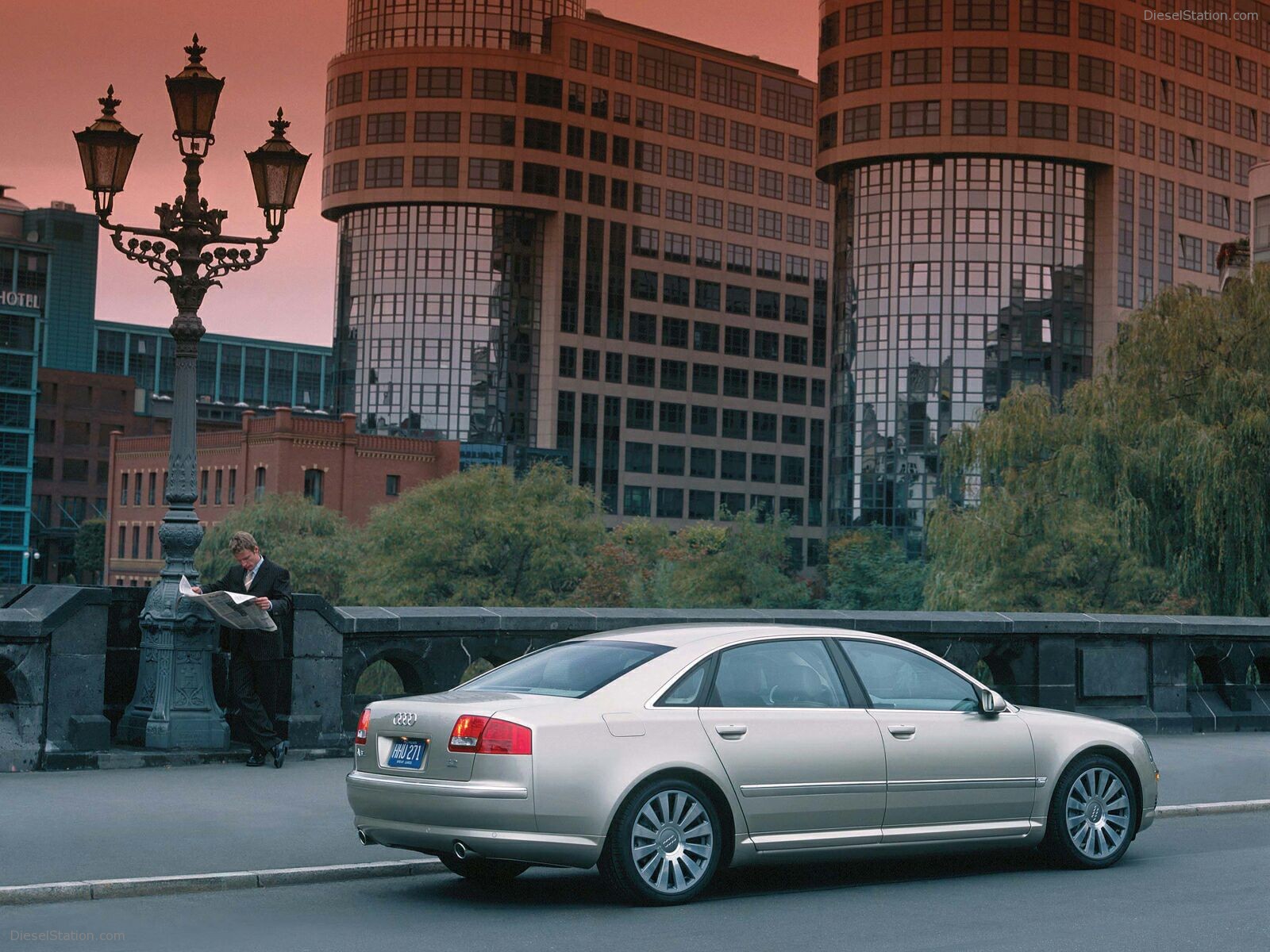 Audi A8L (2004)